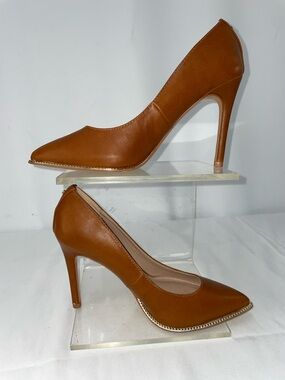BCBGENERATION HAWTI POINTED TOE PUMPS FTL-04-086
